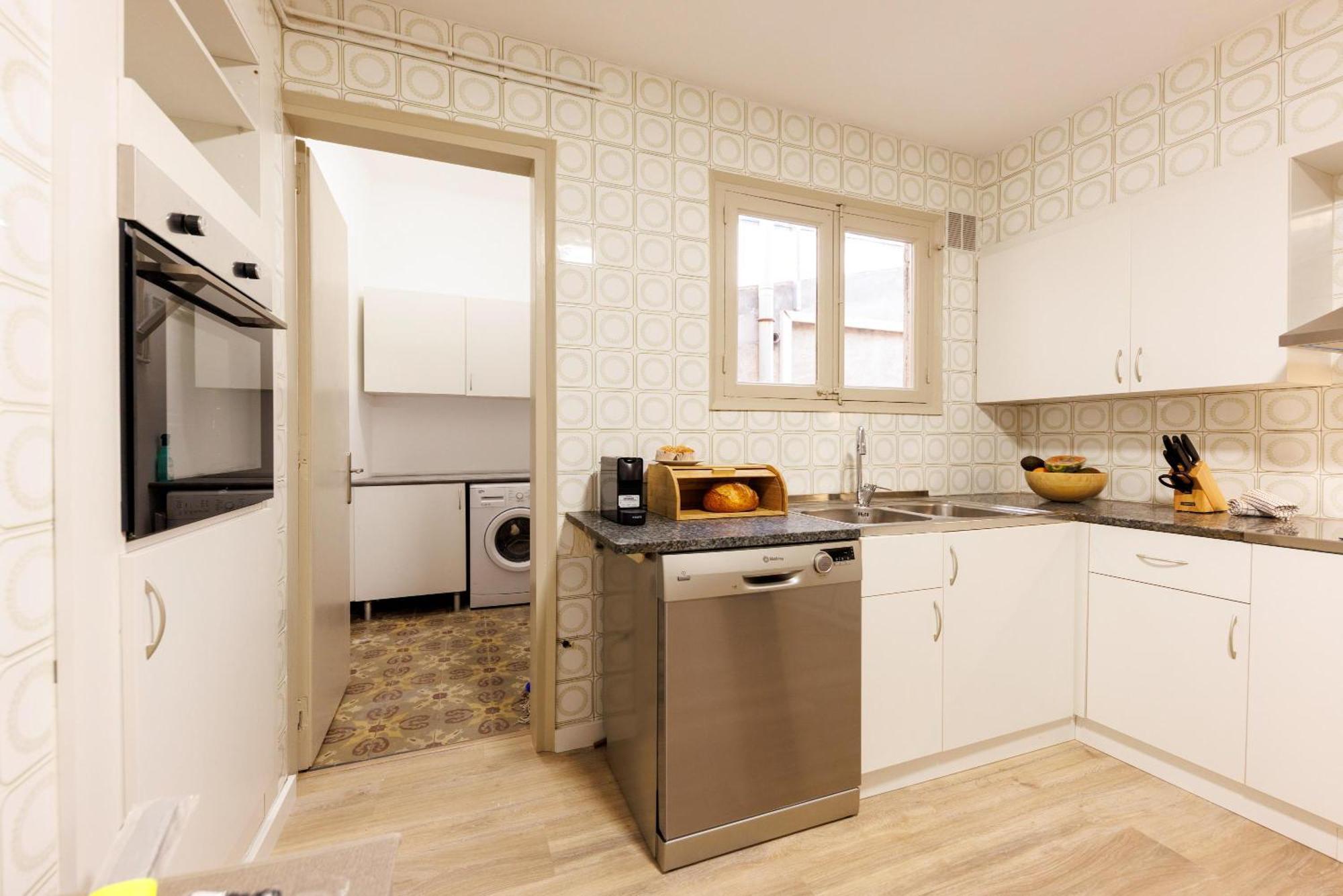 Bravissimo Maragall, Very Spacious And Gerona